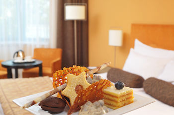 Room Service - Dining